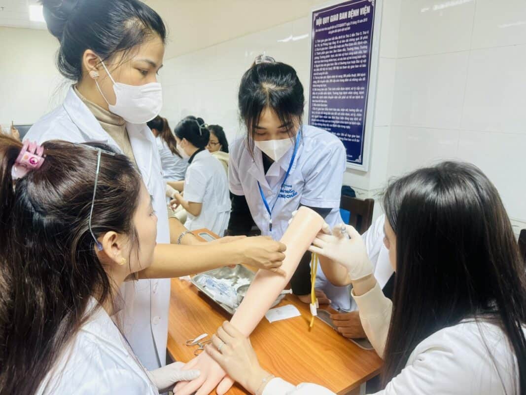 Học thực hành môn điều dưỡng